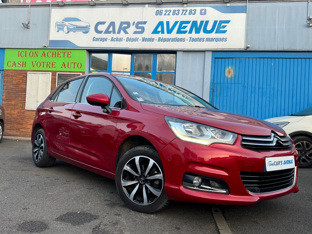 CITROEN – C4 – Berline – Essence sans plomb – ROUGE